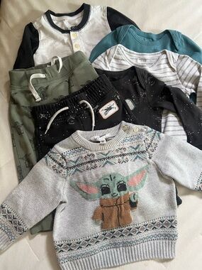 BABY GAP STAR WARS 6 Piece Lot Pants, Bodysuits, Baby Yoda Sweater 12/18 18/24 m